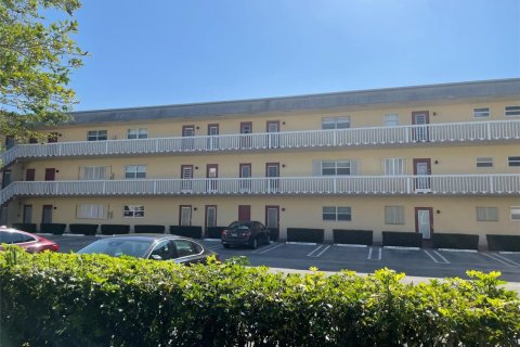 Copropriété à vendre à Lauderhill, Floride: 2 chambres, 80.82 m2 № 2089383 - photo 3