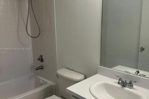 Condominio en venta en Sunrise, Florida, 3 dormitorios, 112.97 m2 № 2048402 - foto 4