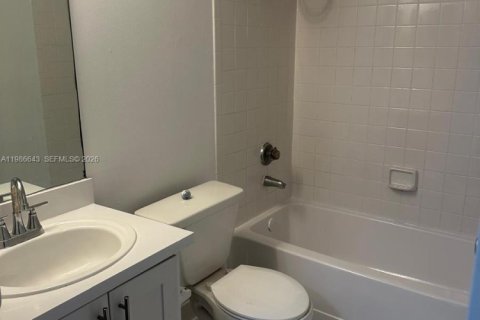 Condominio en venta en Sunrise, Florida, 3 dormitorios, 112.97 m2 № 2048402 - foto 9