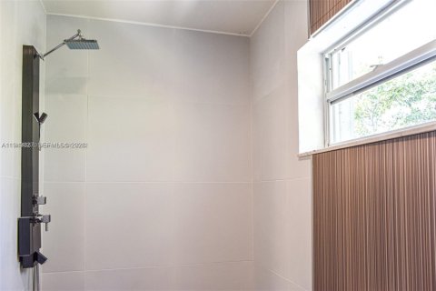 Купить виллу или дом в Майами, Флорида 3 спальни, 157.93м2, № 2080151 - фото 17