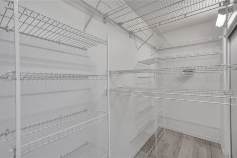 Copropriété à vendre à Sunny Isles Beach, Floride: 2 chambres, 135.64 m2 № 1979705 - photo 18