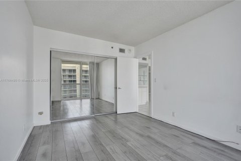 Copropriété à vendre à Sunny Isles Beach, Floride: 2 chambres, 135.64 m2 № 1979705 - photo 22