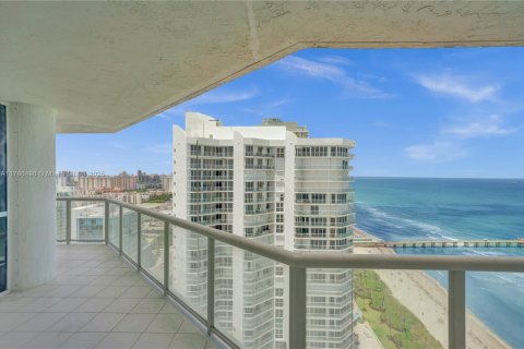 Copropriété à vendre à Sunny Isles Beach, Floride: 2 chambres, 135.64 m2 № 1979705 - photo 27