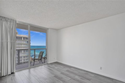 Copropriété à vendre à Sunny Isles Beach, Floride: 2 chambres, 135.64 m2 № 1979705 - photo 20