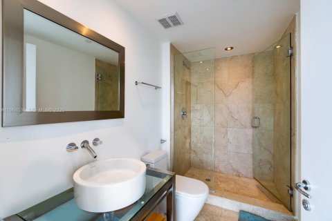 Снять в аренду кондоминиум в Майами-Бич, Флорида 2 спальни, 120.77м2, № 2045737 - фото 15