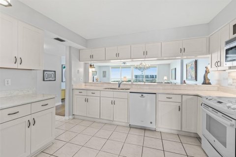 Copropriété à vendre à Cocoa Beach, Floride: 3 chambres, 188.31 m2 № 1734223 - photo 15