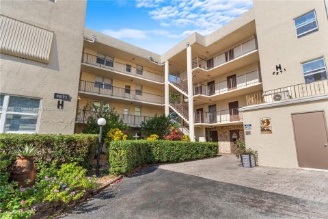 Copropriété à vendre à Lauderdale Lakes, Floride: 2 chambres, 93.83 m2 № 1863129 - photo 3