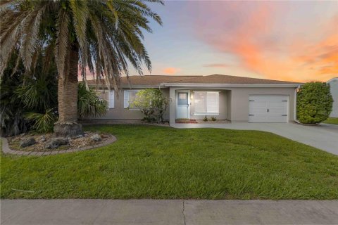 House in North Port, Florida 3 bedrooms, 122.63 sq.m. № 1837831 - photo 1