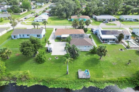 House in North Port, Florida 3 bedrooms, 122.63 sq.m. № 1837831 - photo 2