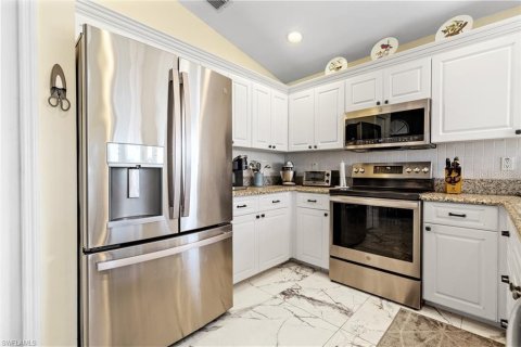House in North Fort Myers, Florida 2 bedrooms, 155.24 sq.m. № 1778896 - photo 15