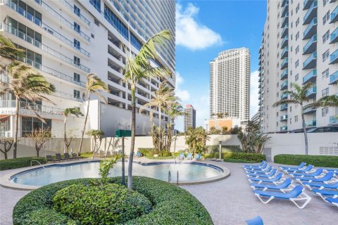 Copropriété à vendre à Hollywood, Floride: 2 chambres, 125.05 m2 № 2189455 - photo 15