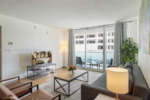 Copropriété à vendre à Hollywood, Floride: 2 chambres, 125.05 m2 № 2189455 - photo 4