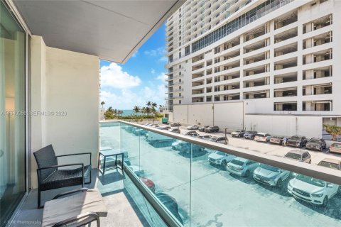 Copropriété à vendre à Hollywood, Floride: 2 chambres, 125.05 m2 № 2189455 - photo 14