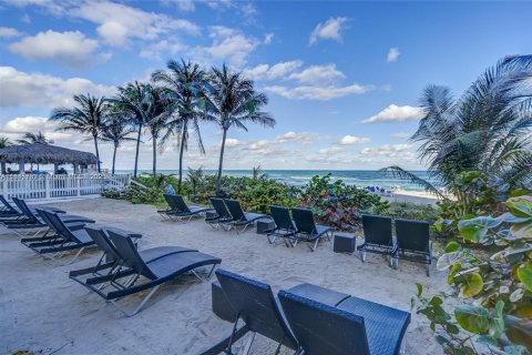 Copropriété à vendre à Sunny Isles Beach, Floride: 2 chambres, 136.57 m2 № 2049873 - photo 5