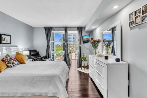 Купить кондоминиум в Майами-Бич, Флорида 2 спальни, 167.69м2, № 2023881 - фото 22