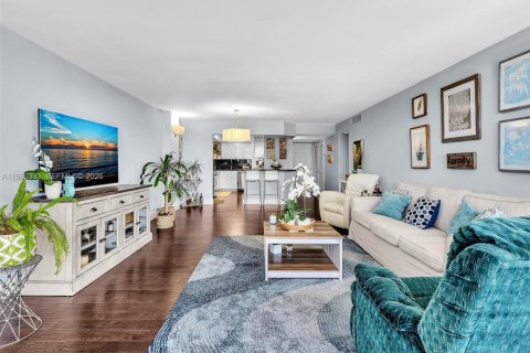 Купить кондоминиум в Майами-Бич, Флорида 2 спальни, 167.69м2, № 2023881 - фото 17