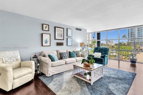 Купить кондоминиум в Майами-Бич, Флорида 2 спальни, 167.69м2, № 2023881 - фото 15