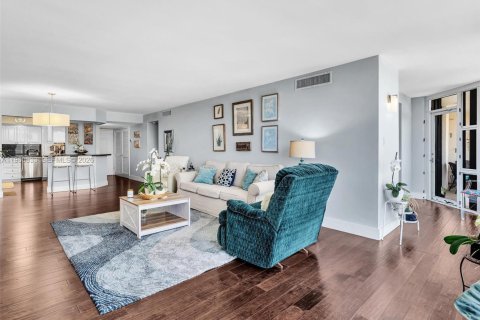 Купить кондоминиум в Майами-Бич, Флорида 2 спальни, 167.69м2, № 2023881 - фото 16