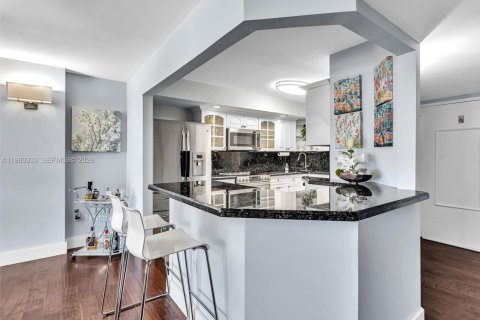 Купить кондоминиум в Майами-Бич, Флорида 2 спальни, 167.69м2, № 2023881 - фото 4