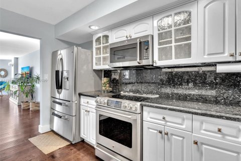 Купить кондоминиум в Майами-Бич, Флорида 2 спальни, 167.69м2, № 2023881 - фото 9