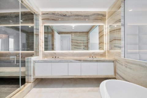 Copropriété à louer à Sunny Isles Beach, Floride: 4 chambres, 305.37 m2 № 1806237 - photo 25