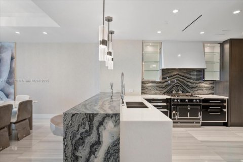 Copropriété à louer à Sunny Isles Beach, Floride: 4 chambres, 305.37 m2 № 1806237 - photo 3