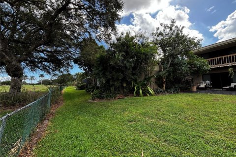 Condominio en alquiler en Hollywood, Florida, 3 dormitorios, 187.66 m2 № 2001049 - foto 6