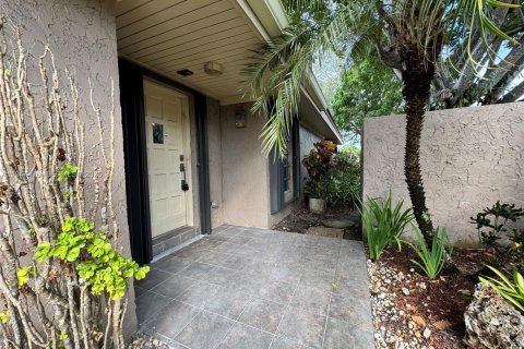 Condominio en alquiler en Hollywood, Florida, 3 dormitorios, 187.66 m2 № 2001049 - foto 19