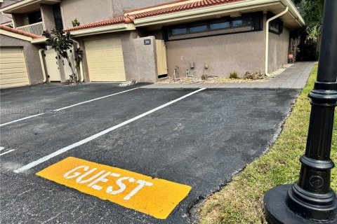 Condominio en alquiler en Hollywood, Florida, 3 dormitorios, 187.66 m2 № 2001049 - foto 17