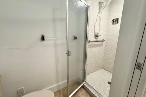 Condominio en alquiler en Hollywood, Florida, 3 dormitorios, 187.66 m2 № 2001049 - foto 28