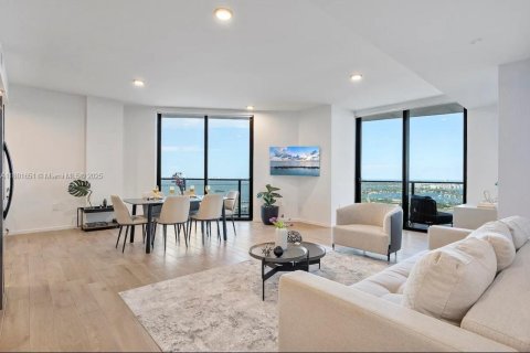 Condominio en alquiler en Miami, Florida, 2 dormitorios, 111.67 m2 № 1748415 - foto 6