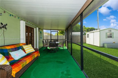 House in Cutler Bay, Florida 3 bedrooms, 145.39 sq.m. № 1779723 - photo 21