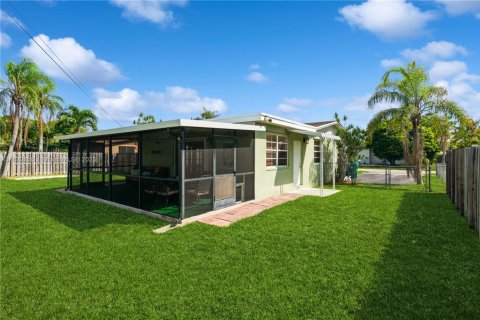 House in Cutler Bay, Florida 3 bedrooms, 145.39 sq.m. № 1779723 - photo 28