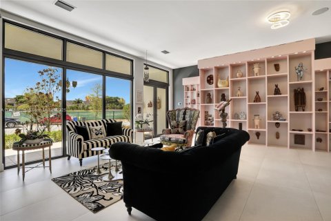 Купить виллу или дом в Уэстон, Флорида 5 спален, 498.7м2, № 1954242 - фото 9