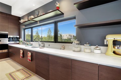 Купить виллу или дом в Уэстон, Флорида 5 спален, 498.7м2, № 1954242 - фото 21