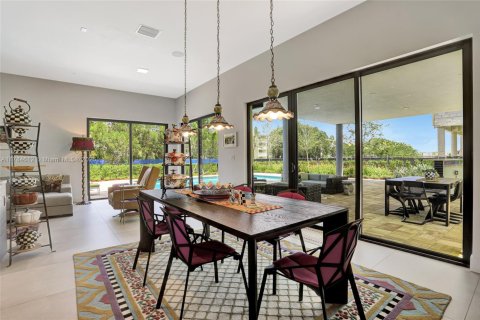 Купить виллу или дом в Уэстон, Флорида 5 спален, 498.7м2, № 1954242 - фото 24