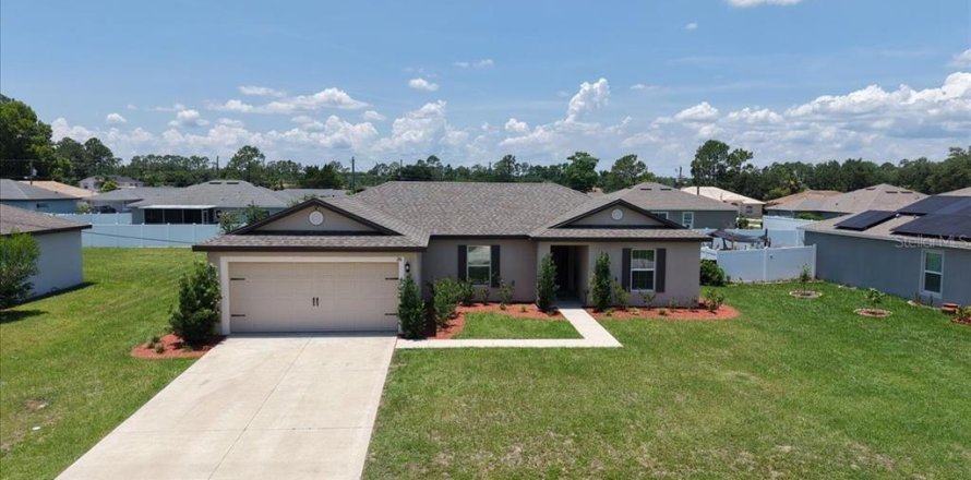 Villa ou maison à Palm Coast, Floride 3 chambres, 135.92 m2 № 2156285