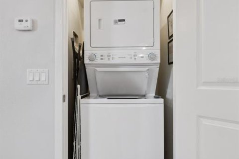 Adosado en venta en Kissimmee, Florida, 2 dormitorios, 125.42 m2 № 2217895 - foto 24