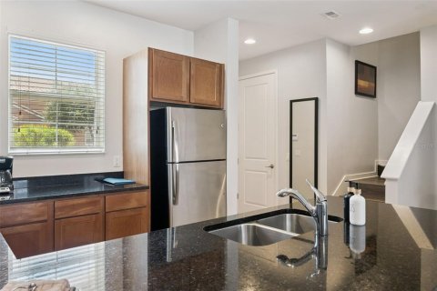 Adosado en venta en Kissimmee, Florida, 2 dormitorios, 125.42 m2 № 2217895 - foto 13