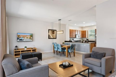 Adosado en venta en Kissimmee, Florida, 2 dormitorios, 125.42 m2 № 2217895 - foto 5