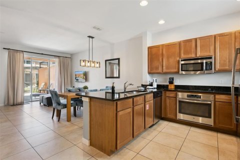 Adosado en venta en Kissimmee, Florida, 2 dormitorios, 125.42 m2 № 2217895 - foto 10