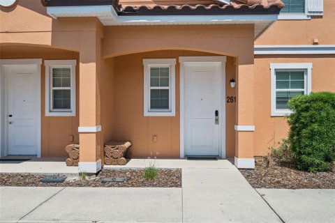Adosado en venta en Kissimmee, Florida, 2 dormitorios, 125.42 m2 № 2217895 - foto 3