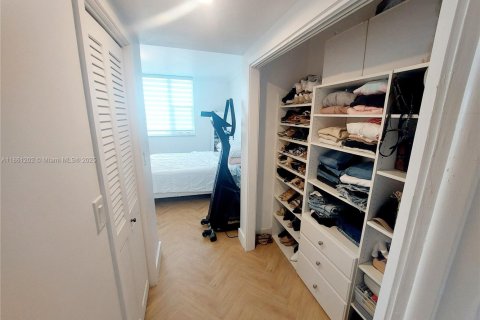 Купить кондоминиум в Холливуд, Флорида 1 спальня, 78.41м2, № 1891422 - фото 7