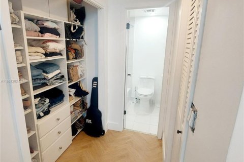 Купить кондоминиум в Холливуд, Флорида 1 спальня, 78.41м2, № 1891422 - фото 21