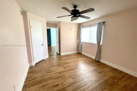 Condominio en venta en Sunrise, Florida, 2 dormitorios, 98.94 m2 № 1880319 - foto 17