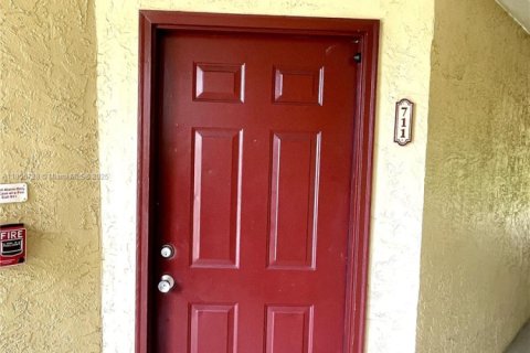 Condominio en venta en Sunrise, Florida, 2 dormitorios, 98.94 m2 № 1880319 - foto 3