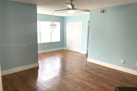 Condominio en venta en Sunrise, Florida, 2 dormitorios, 98.94 m2 № 1880319 - foto 5