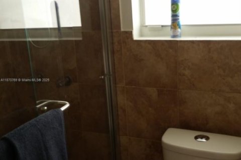 Commercial property in Hollywood, Florida 188.41 sq.m. № 1895604 - photo 25