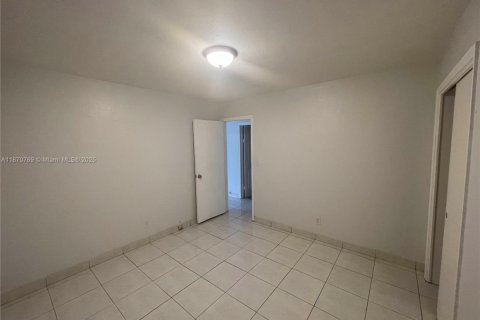 Commercial property in Hollywood, Florida 188.41 sq.m. № 1895604 - photo 14