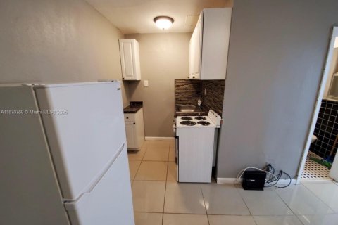 Commercial property in Hollywood, Florida 188.41 sq.m. № 1895604 - photo 20